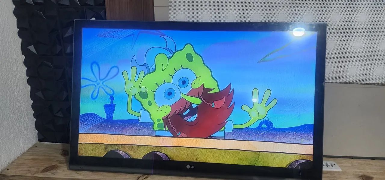 TV 48 polegadas normal cabo controle ótima pra HDMI e games 