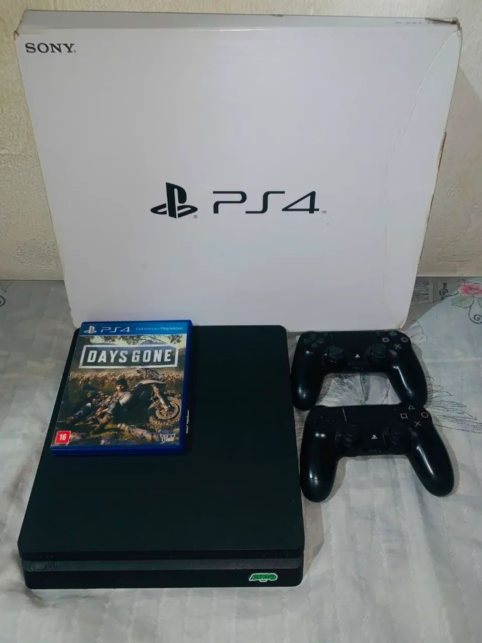 PS4 SLIM 