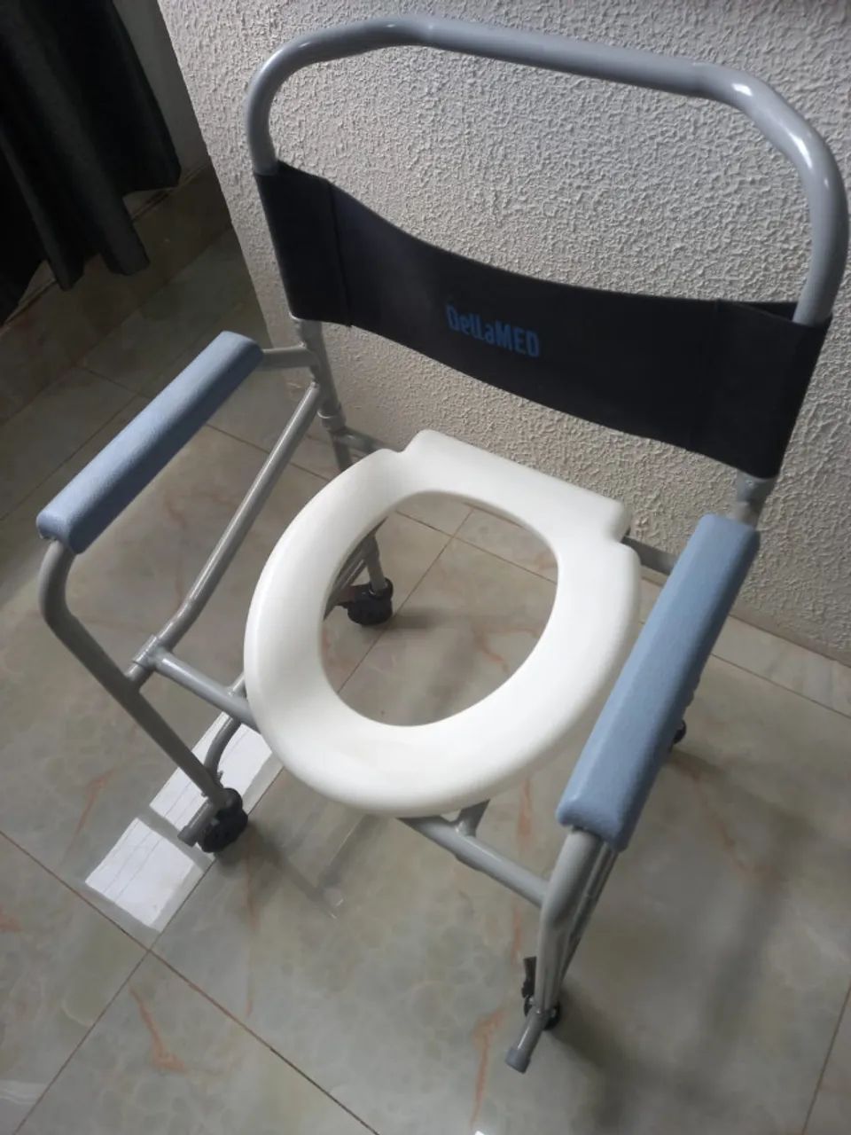 Cadeira de banho Dellamed