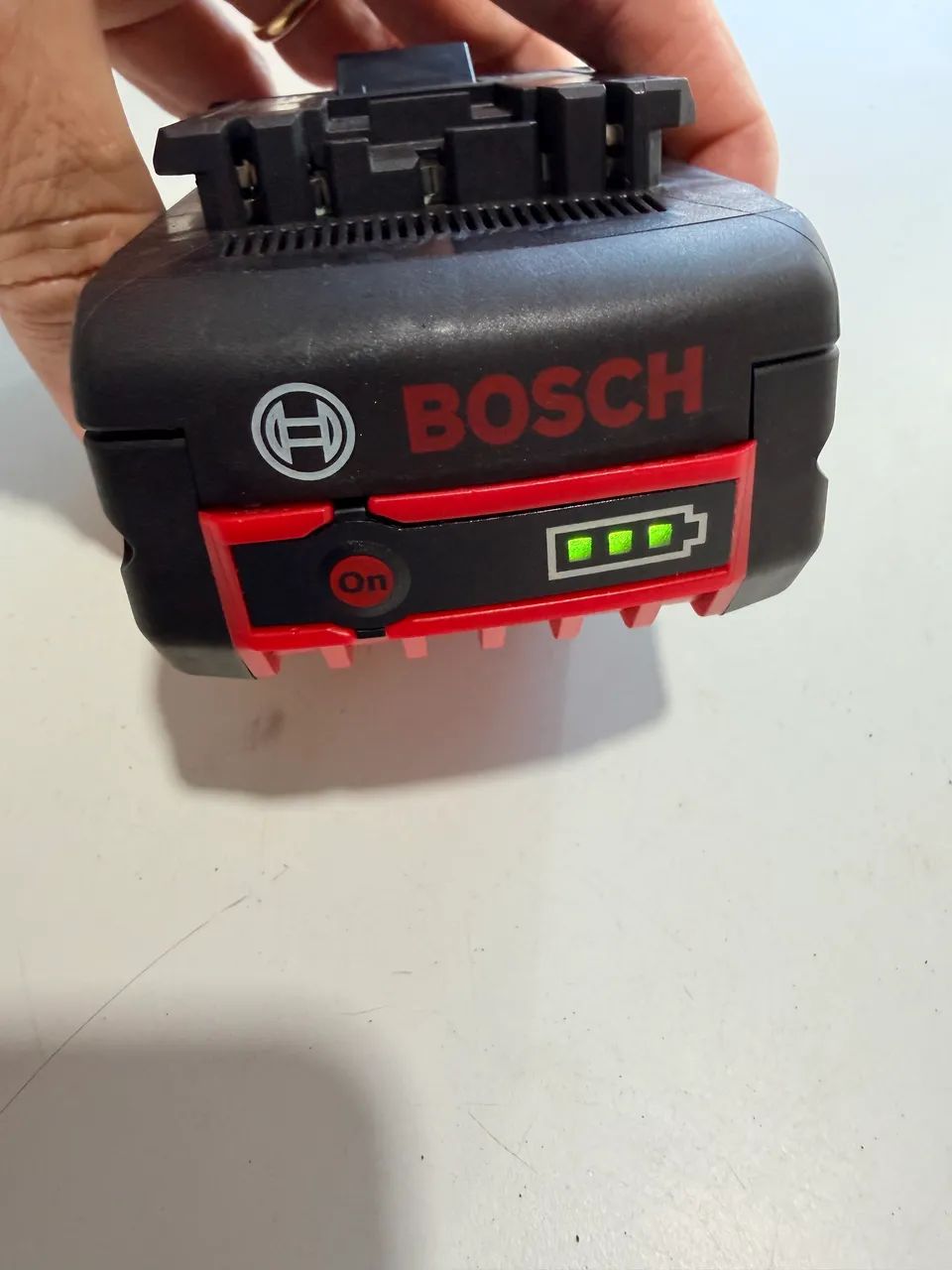 Bateria Bosch GBA 18V 4ah - Foto 3