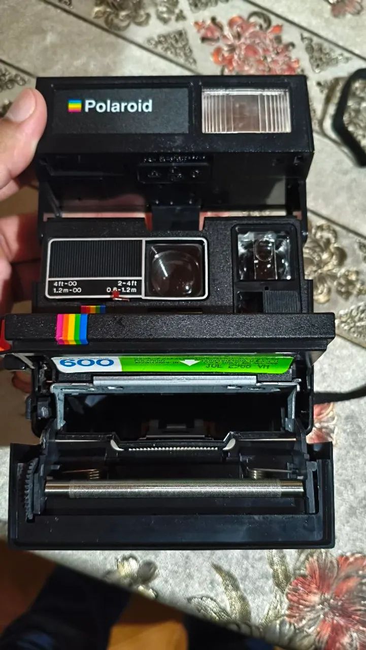 câmera é Polaroid Supercolor 635CL - Foto 2