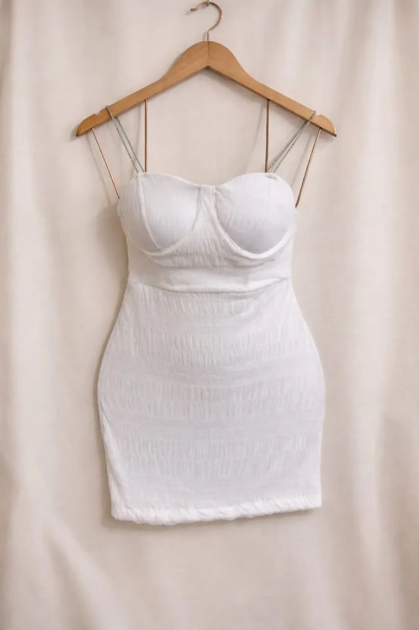 Vestido de alcinha com brilho