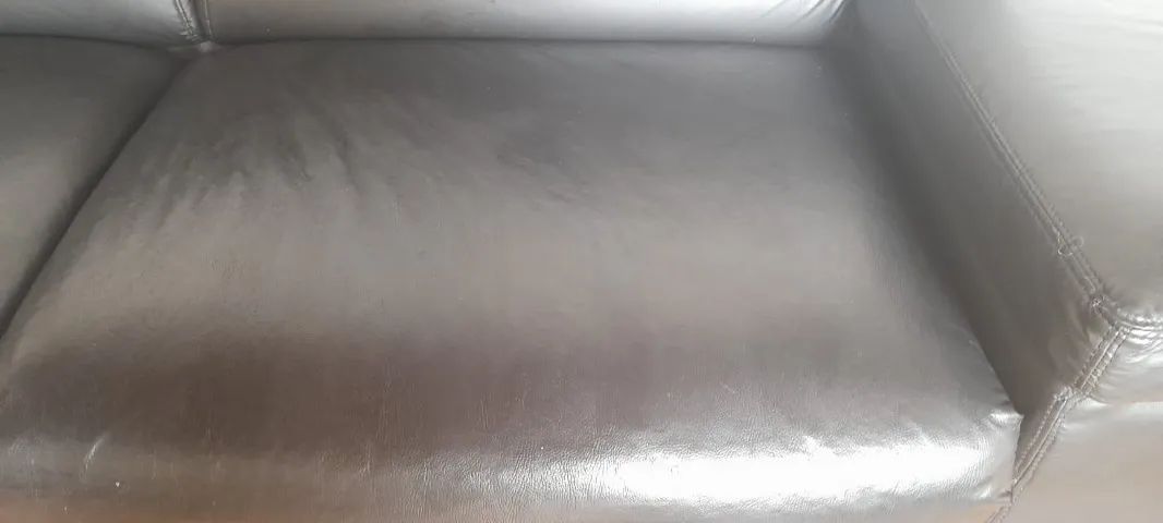 Sofá Preto de Courina - Foto 4