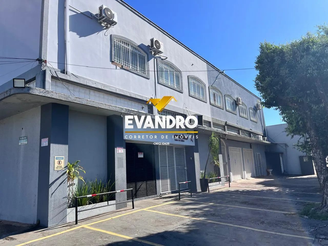 Residencial e Comercial para Venda em Cuiabá, Boa Esperança, 3 dormitórios, 2 suítes, 3 ba