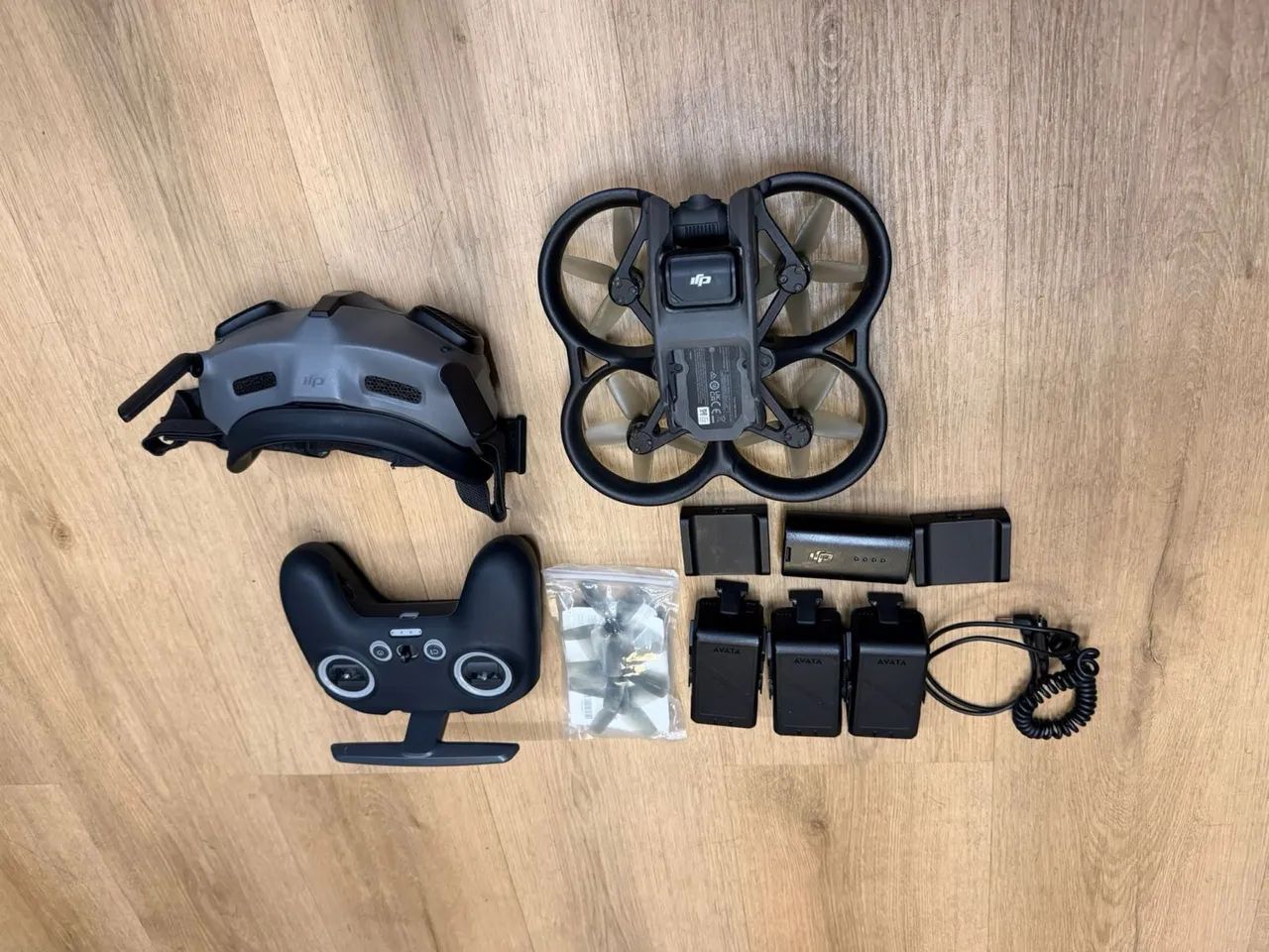 Drone DJI Avata - Combo Fly More + FPV Remote Controller 2
