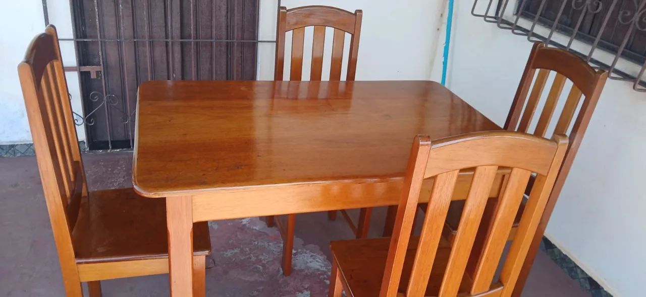 Mesa com 4 cadeiras - Foto 2