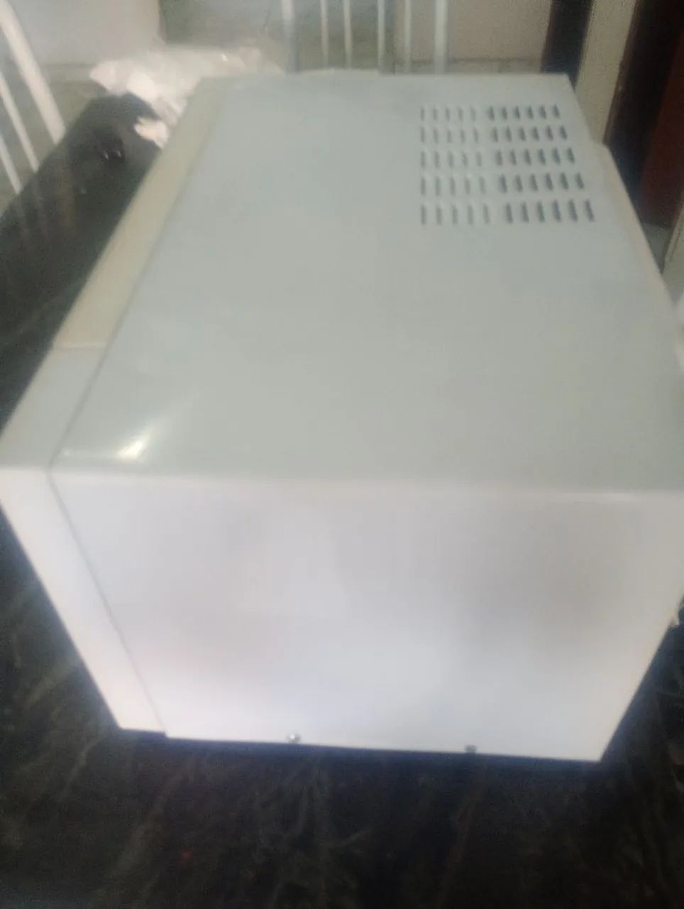 Microondas Philco 25 litros funcionando perfeitamente  - Foto 2