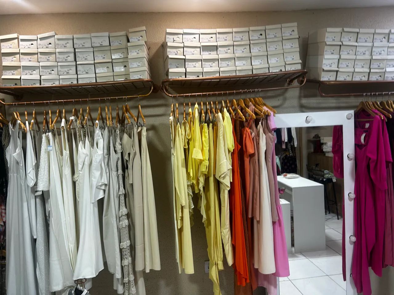     Vende-se Loja de Moda Feminina e Infantil - Foto 2