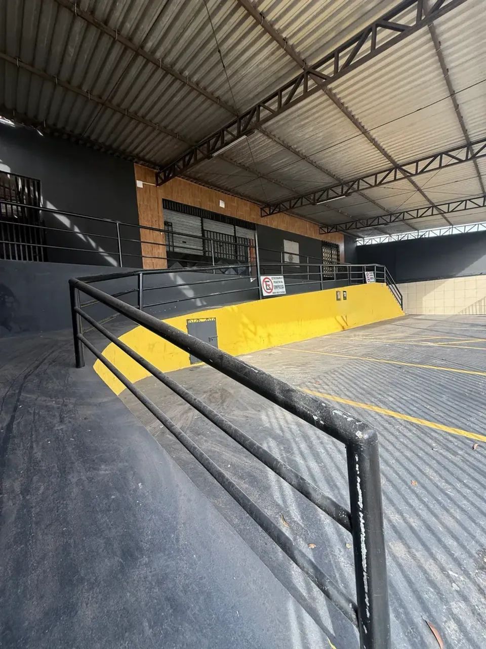 Vendo ou alugo excelente espaço comercial na avenida Getúlio Vargas - Foto 2