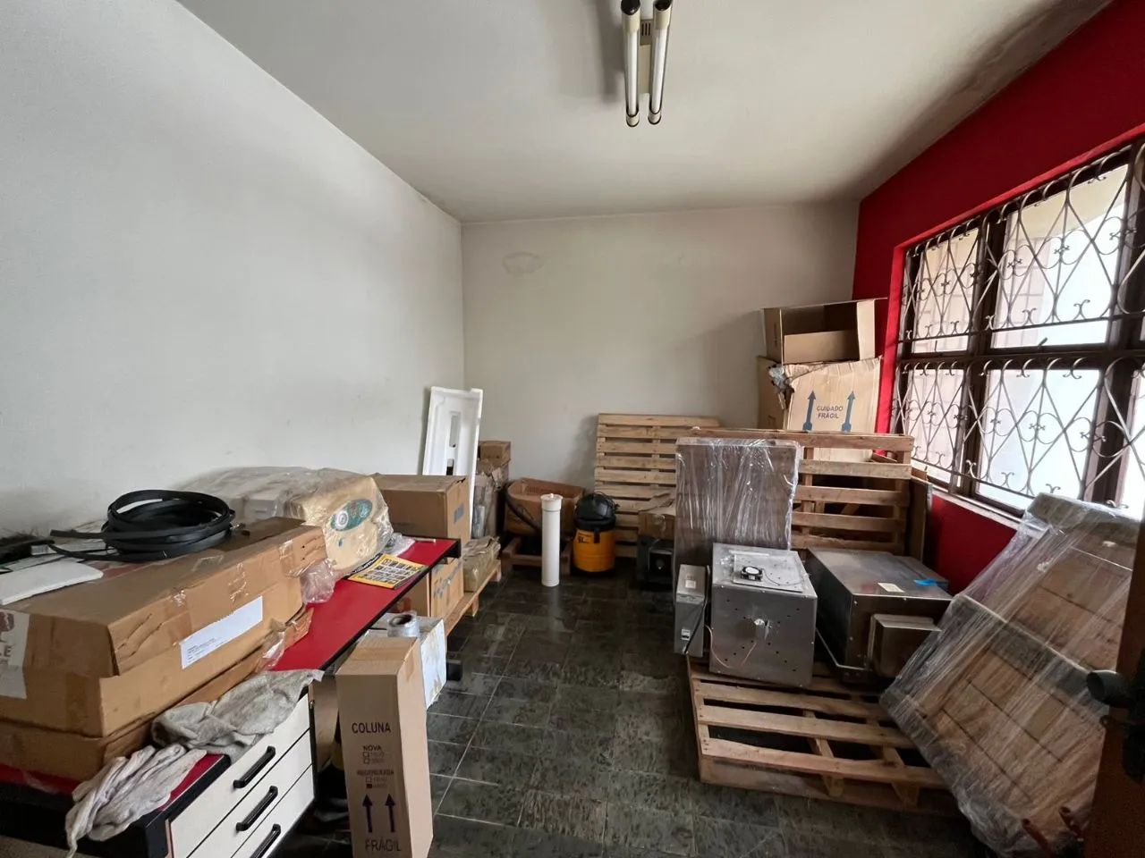 Imóvel comercial, prédio 3 andares, Camargos - Foto 2