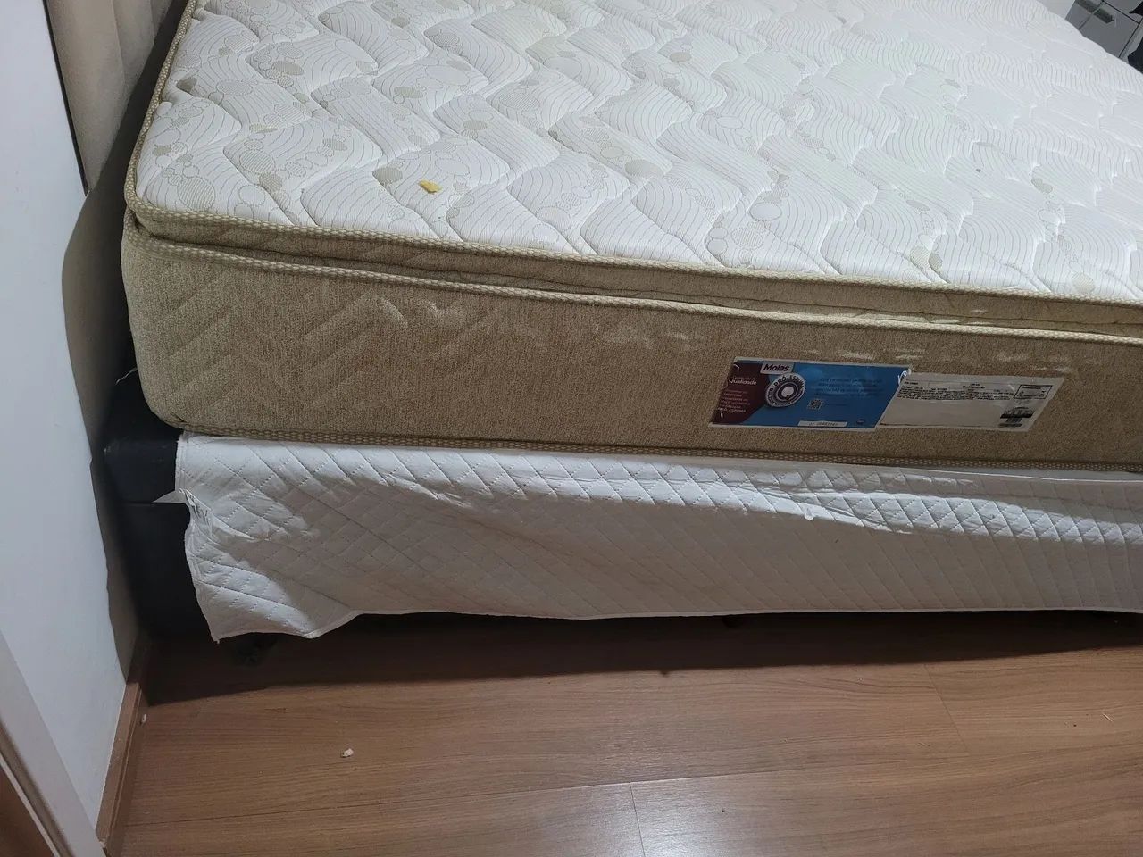 Colchão casal + box baú 