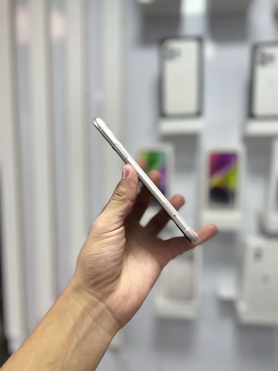 iPhone 11 - 64GB ( tela e bateria trocada )  - Foto 3