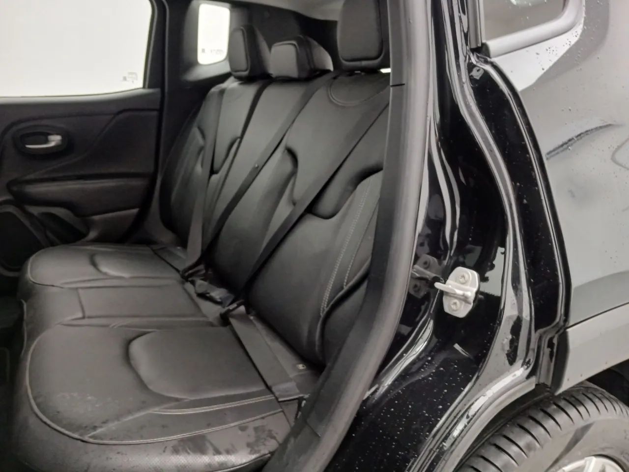 Jeep Renegade Long. T270 1.3 TB 4x2 Flex Aut., foto 17 de 18