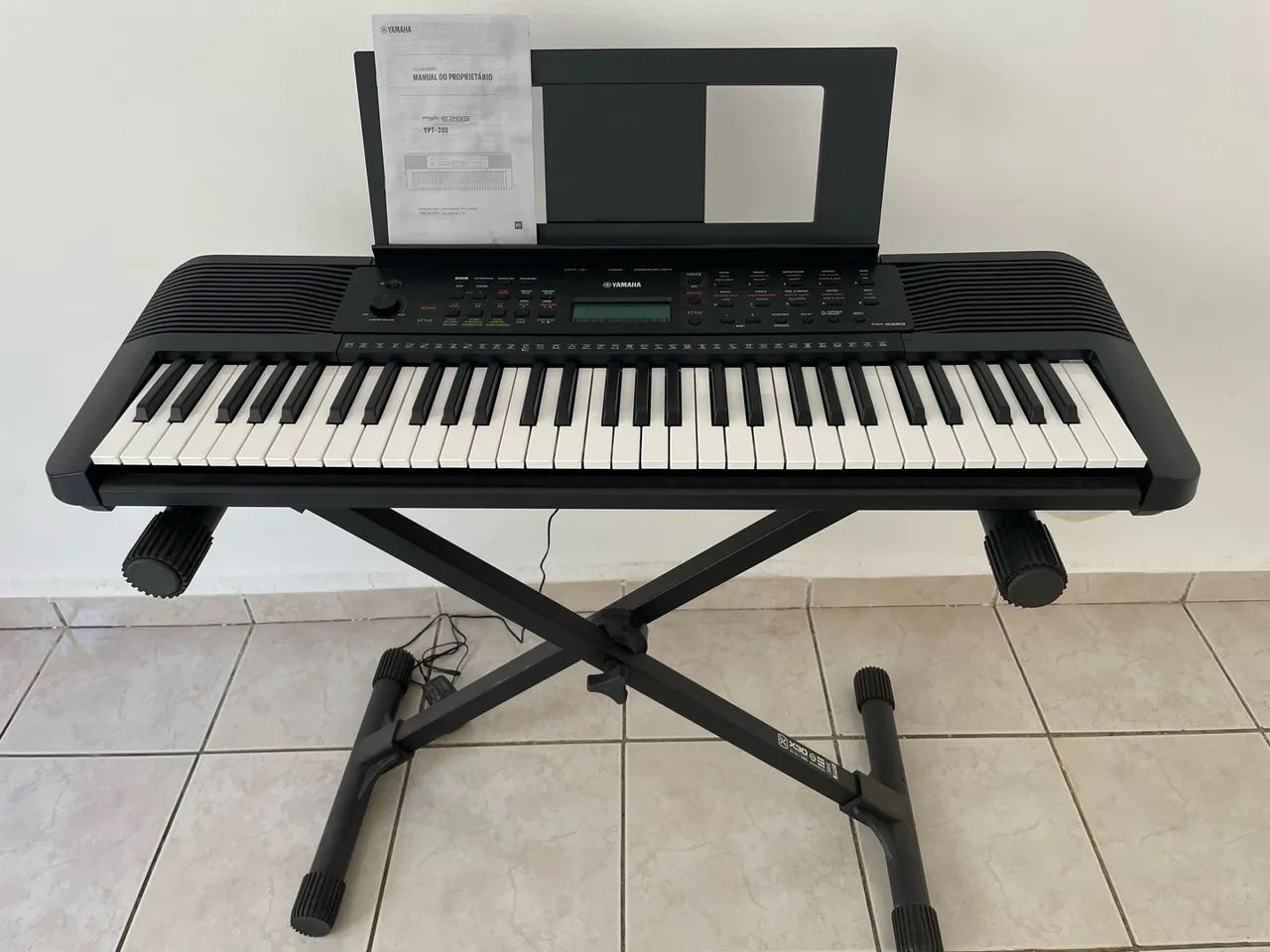 Teclado digital YAMAHA PSR-E283
