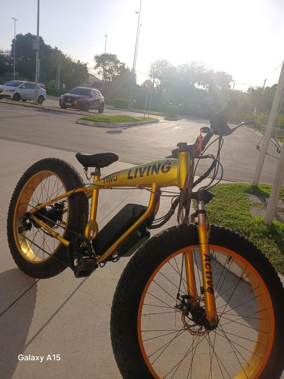 Bike dourada  - Foto 2