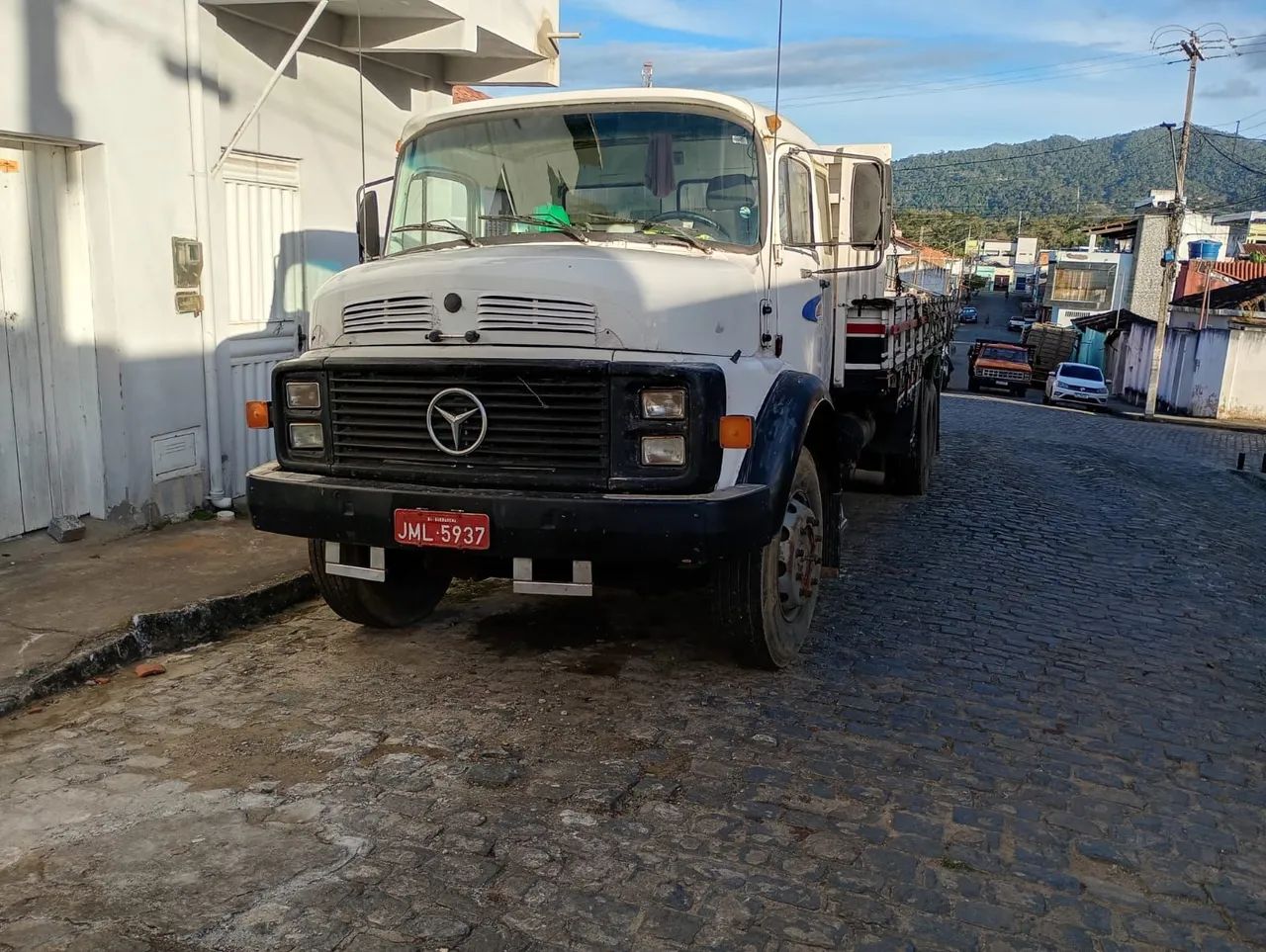 Mercedes Benz - Foto 2