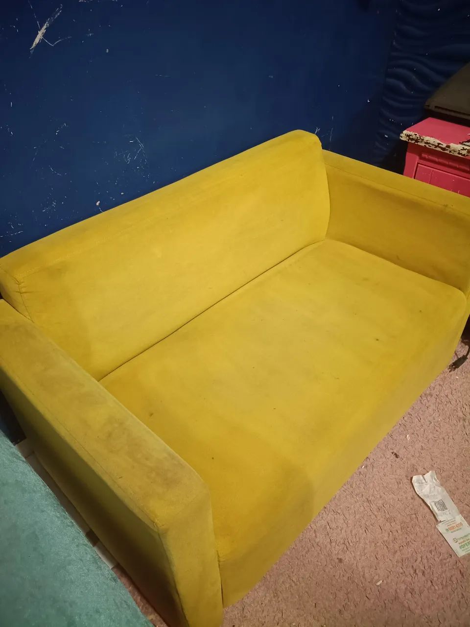 Sofá amarelo Tokstok 65566183044866121