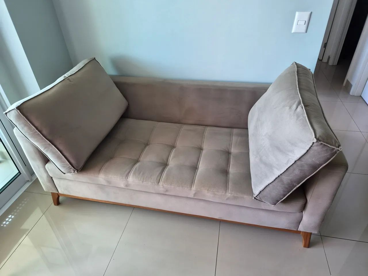 Sofá 3 lugares em Suede - Foto 5