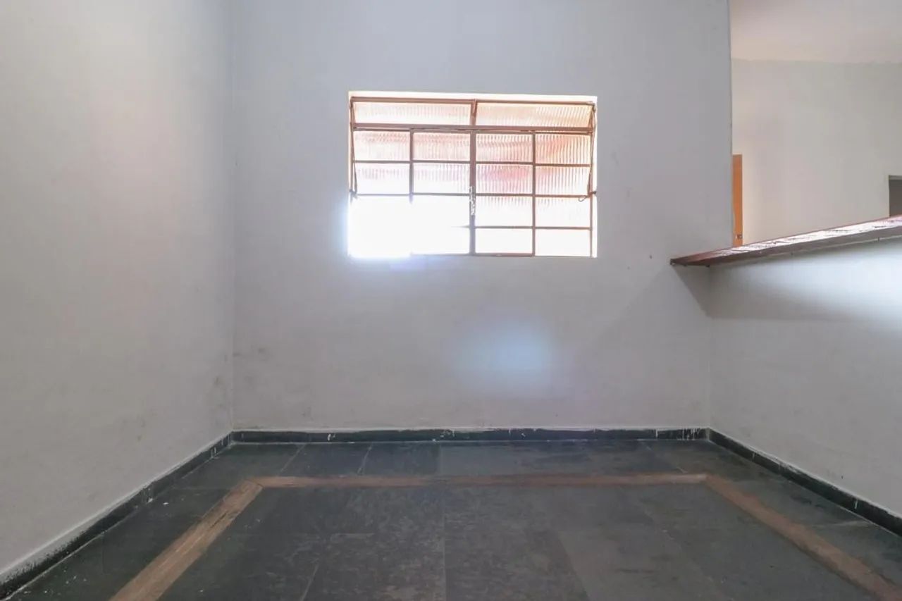 Casa à Venda - Bonfim, 2 Quartos, 300 m2 - Foto 4