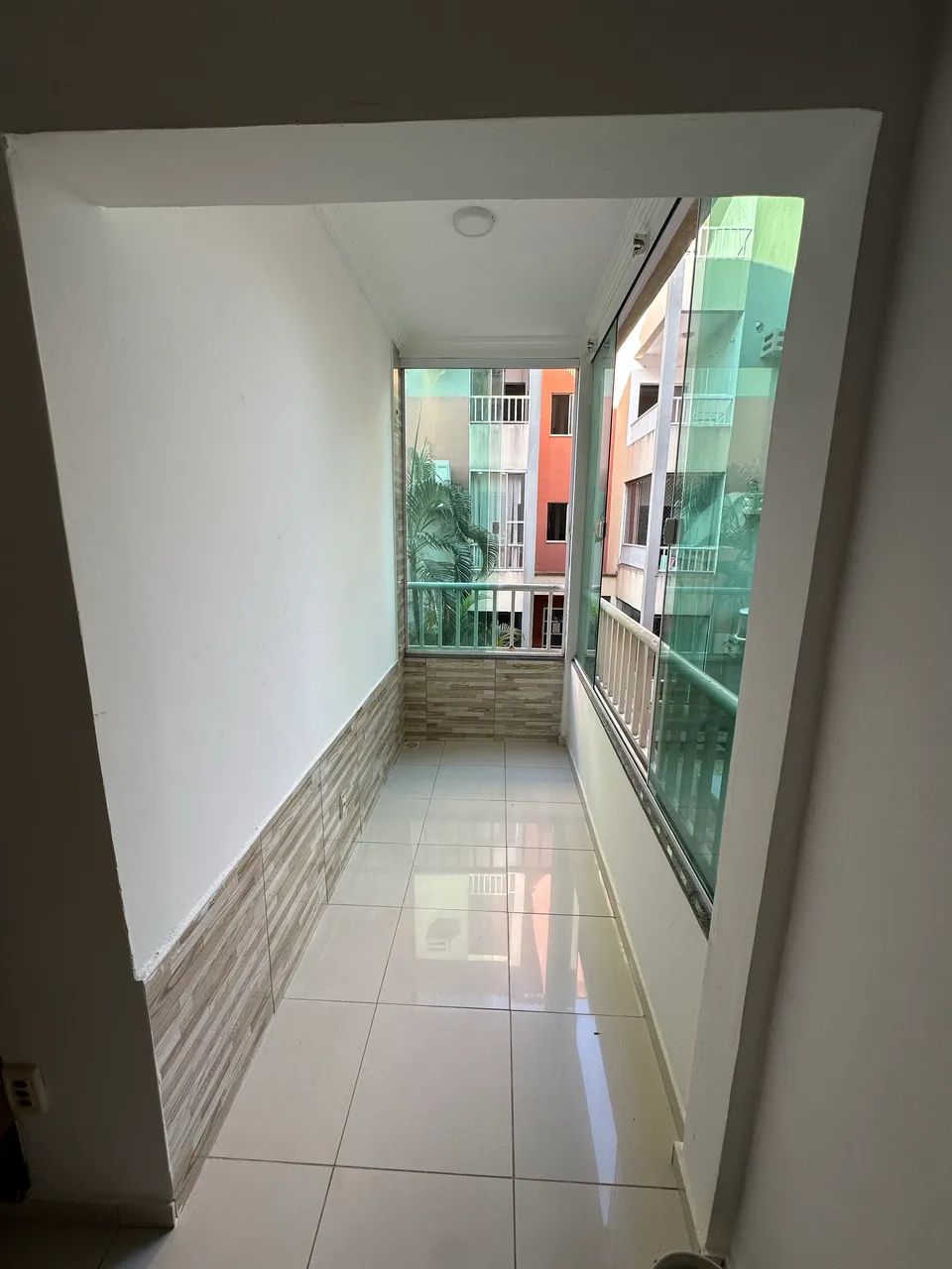 Alugo apt semi-mobiliado Vitale Residence 