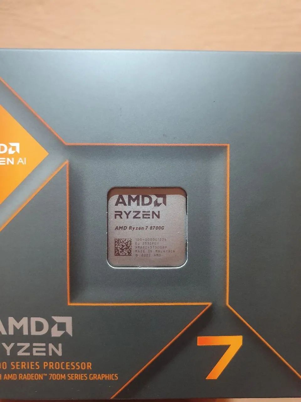 Ryzen 7 8700G AM5 LACRADO - Foto 2