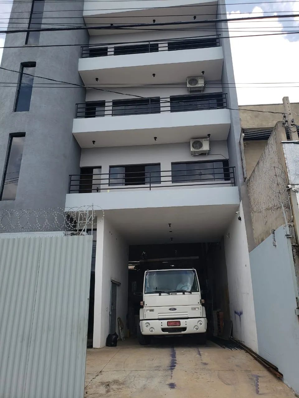 Barracão de 352,65m² de Área construída Localizada no Wanel Ville - SOROCABA/SP!