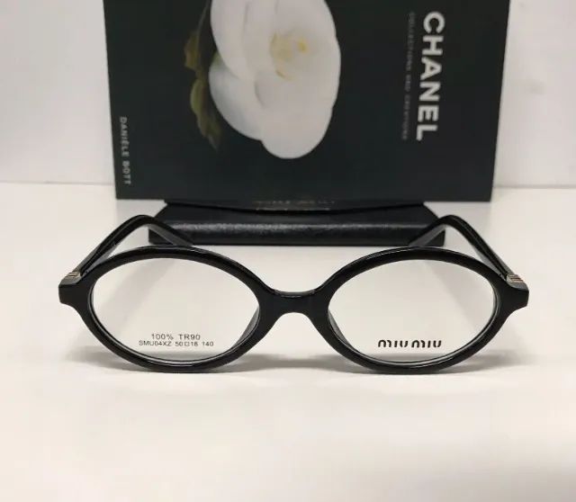 óculos armaçao de grau miu miu oval black - Foto 5
