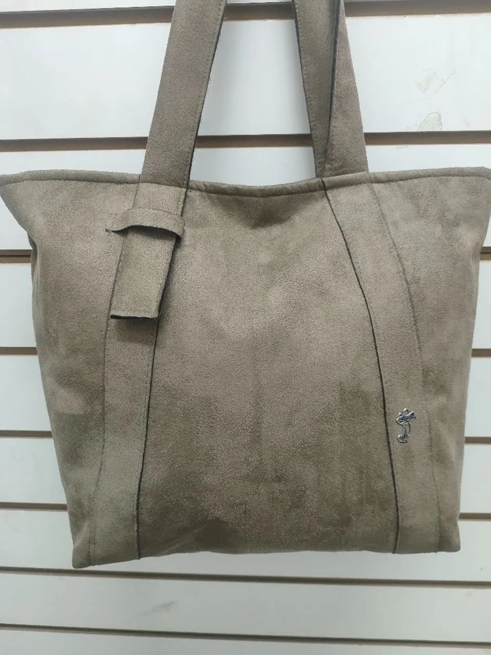 Bolsa em camurça sintética 