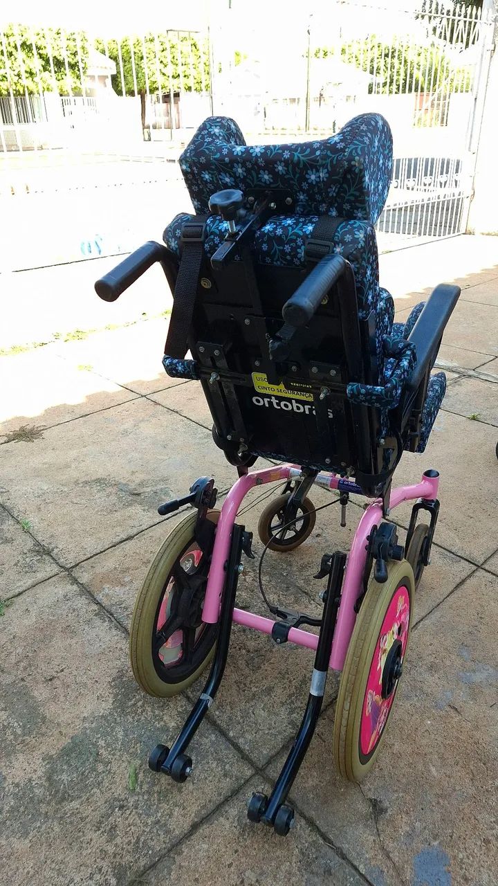 Cadeira de rodas infantil - Foto 3