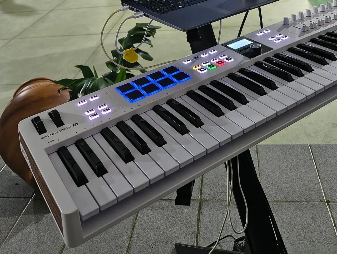 Arturia Keylab Essential 61 MK3  - Foto 3