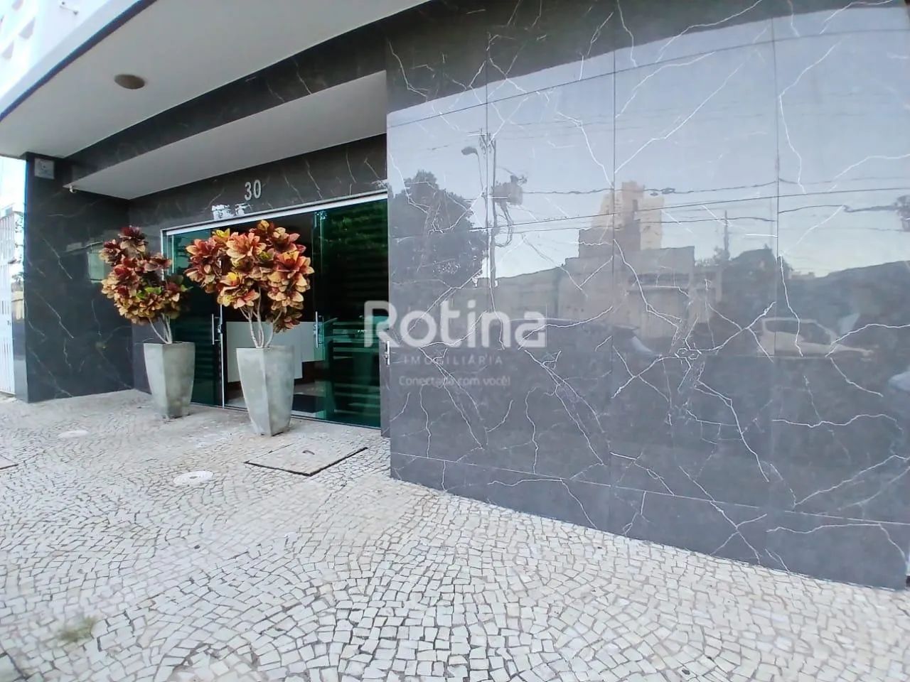Sala para alugar, Tibery - Uberlândia/MG - Rotina Imobiliária - Foto 2