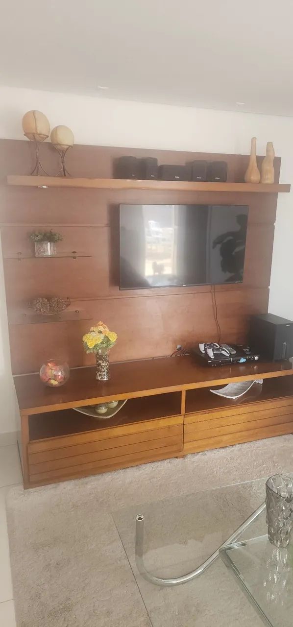 Painel com Rack Imbuia 