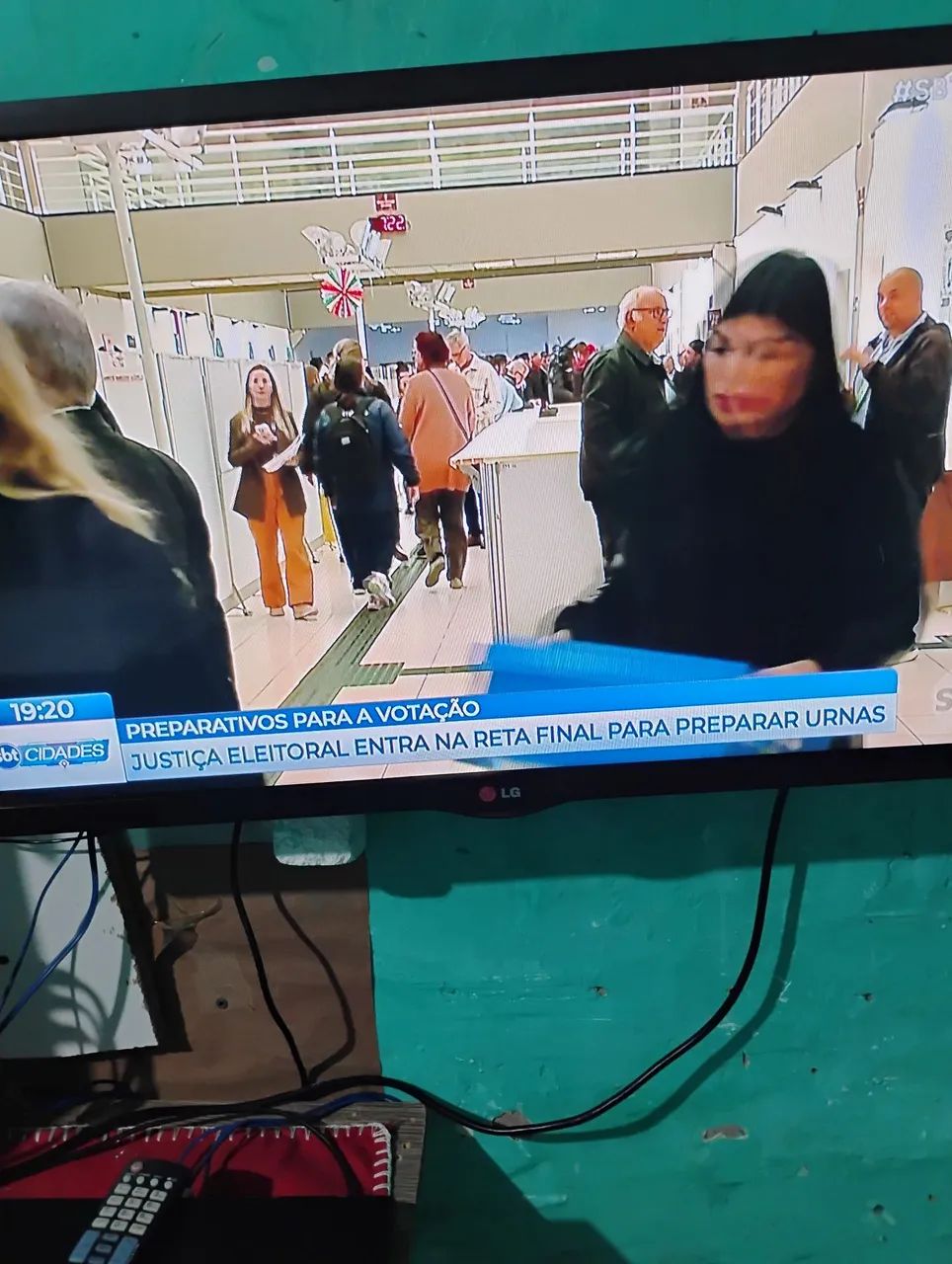 TELEVISÃO LG 32 POLEGADAS COM CONTROLE FUNCIONANDO IMAGEM LIMPA  - Foto 3