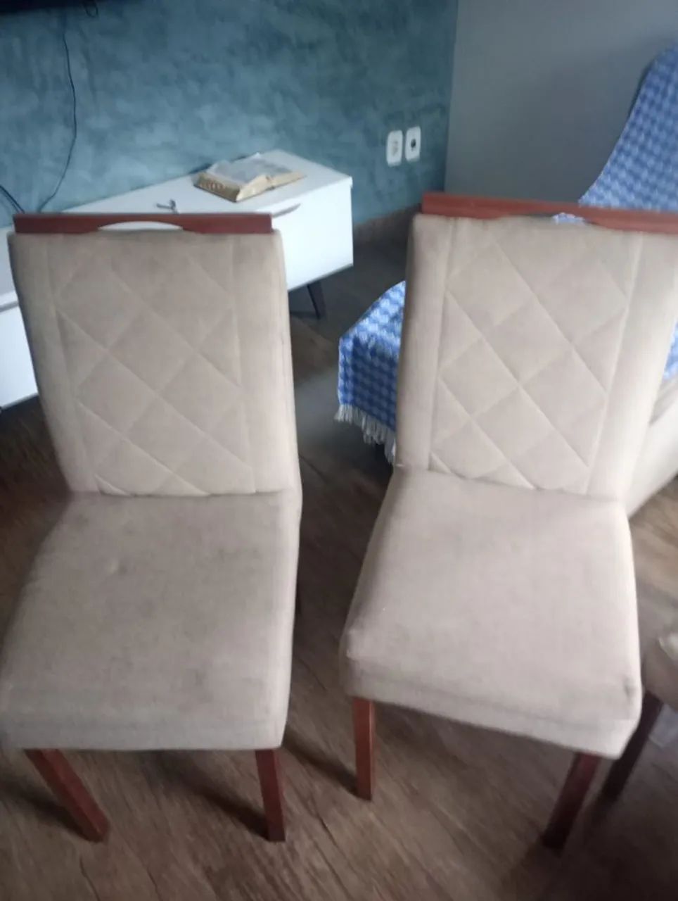 Vendo 4 cadeiras de jantar - Foto 2