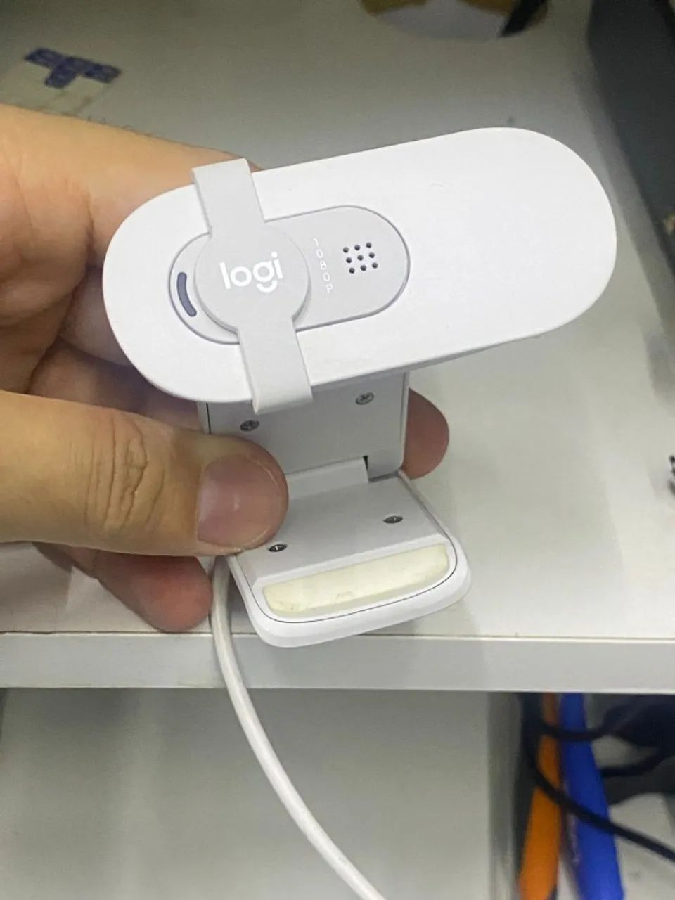 Webcam Logitech Brio 100 - Foto 4