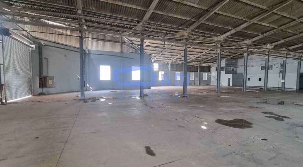 Galpão 3721 m² - 2 docas e pé direito 9 m  Cajamar - Foto 4