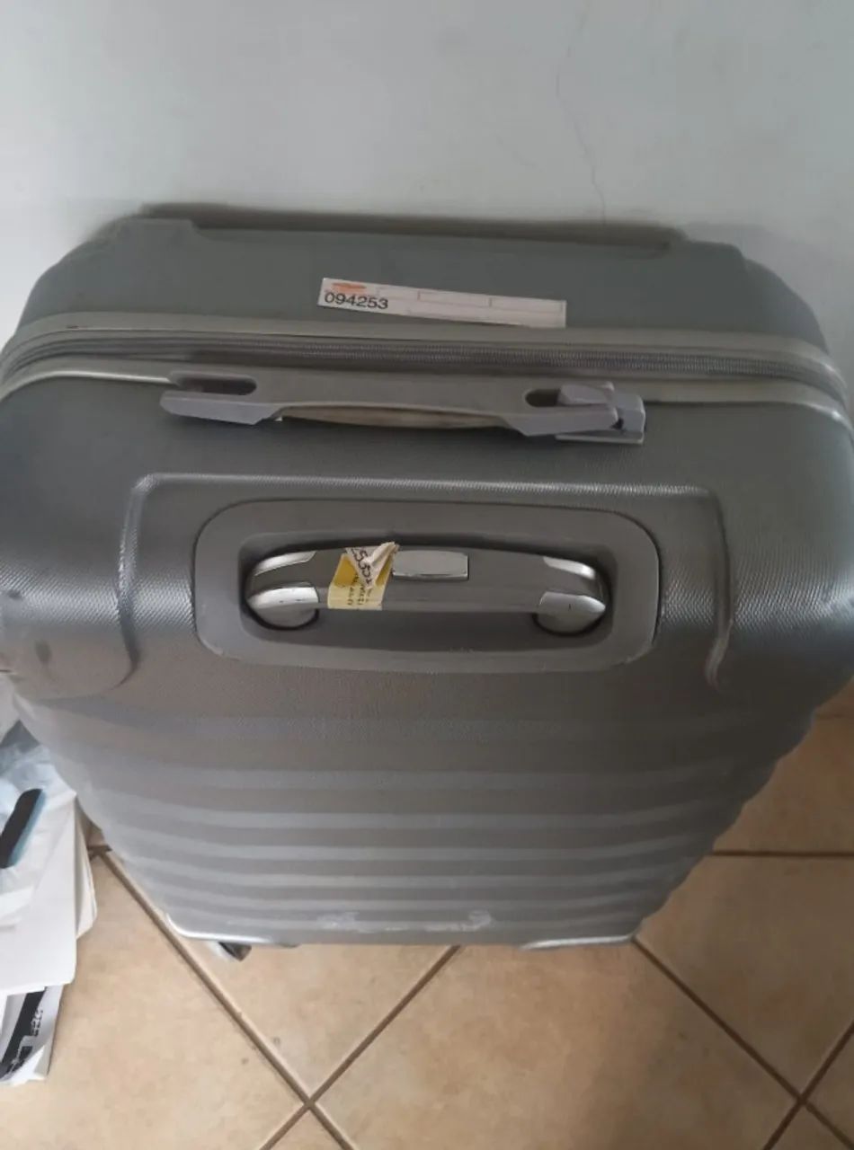 Duas malas GRD em bom estado, pequenos defeitos. - Foto 4