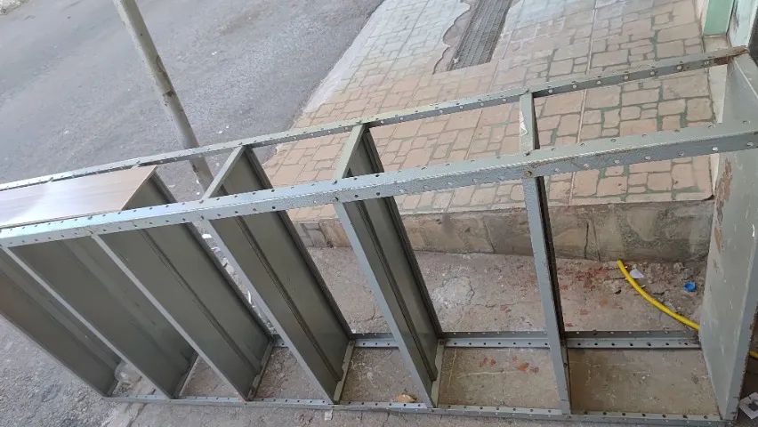 estante de ferro