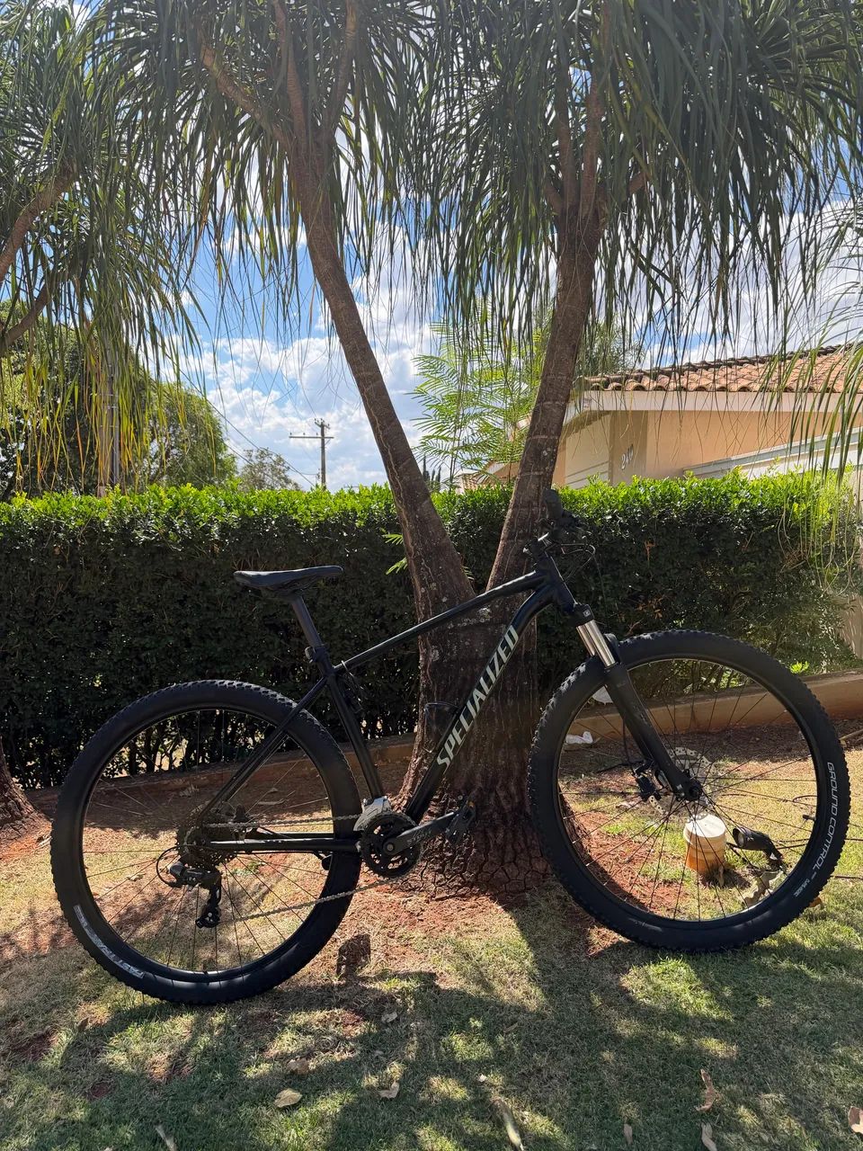 Specialized Rockhopper aro 29, pouquíssimas vezes utilizada e muito bem conservada.   - Foto 2