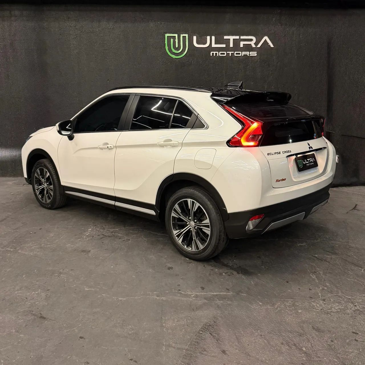 Mitsubishi Eclipse Cross HPE 1.5 16V 165cv AUT 2022 - Foto 4