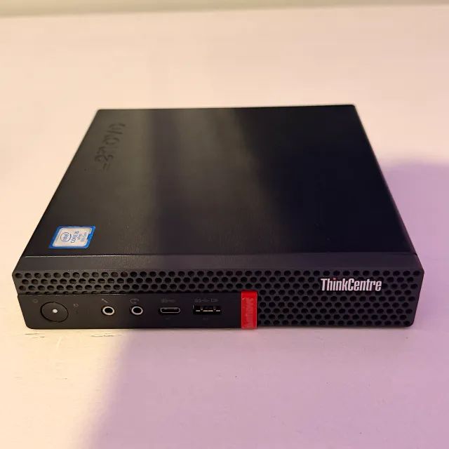Lenovo ThinkCentre M720q Mini PC - i5 8 geração / 8GB / SSD 256GB