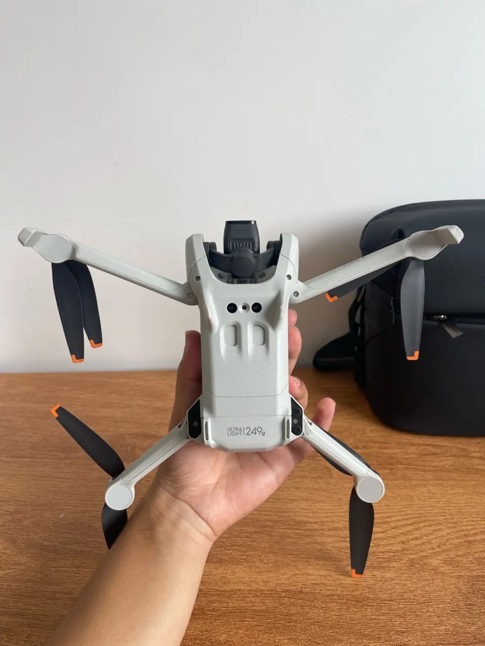DJI Mini 3 Fly More Combo + RC Tela + 3 Baterias  - Foto 5