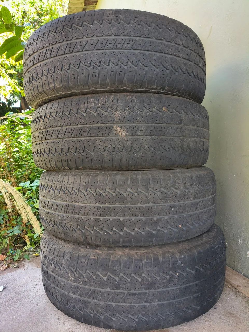 PNEUS 275/60R20 BRIDGESTONE