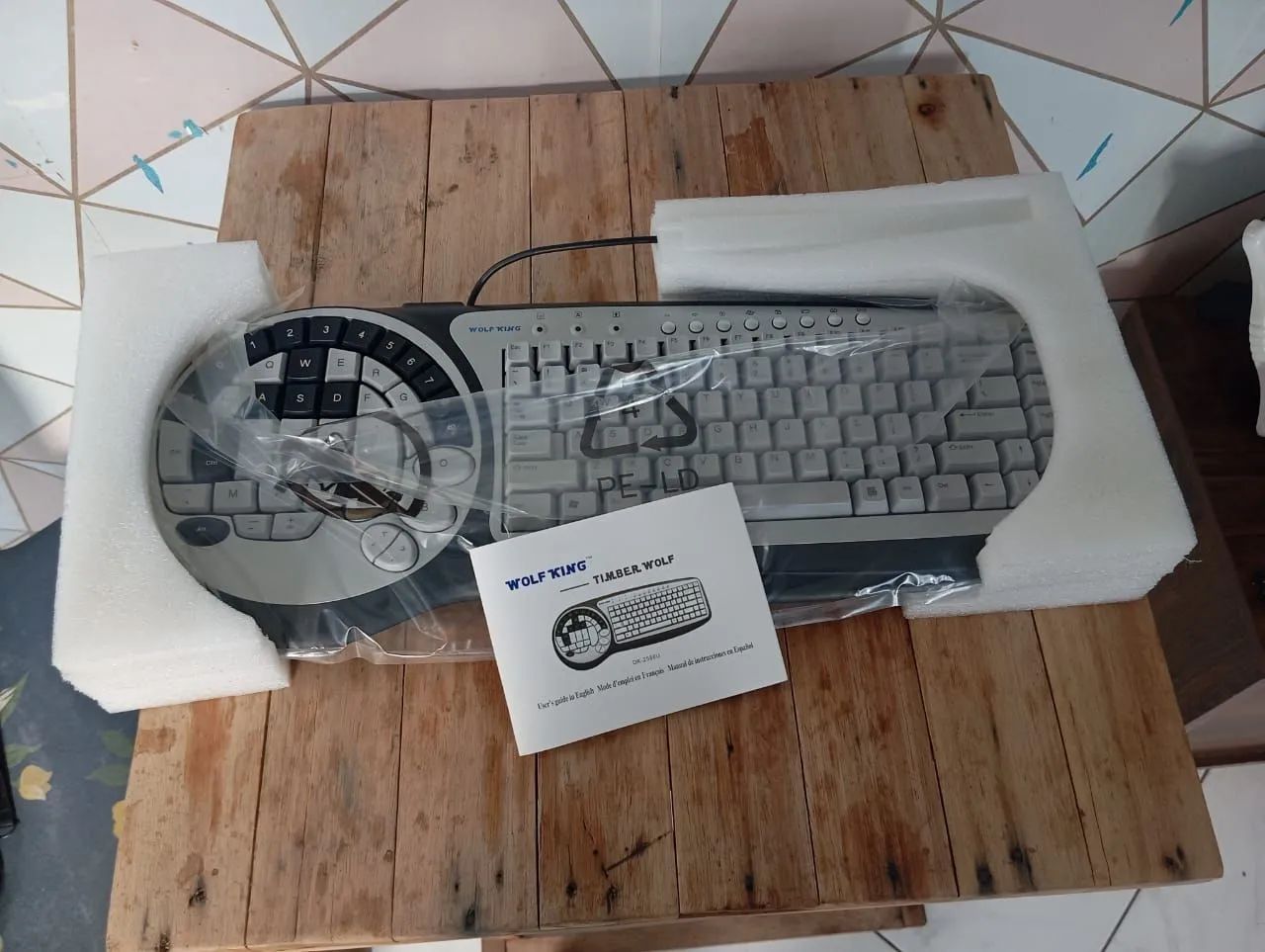 Teclado gama Wolf king na caixa  - Foto 2