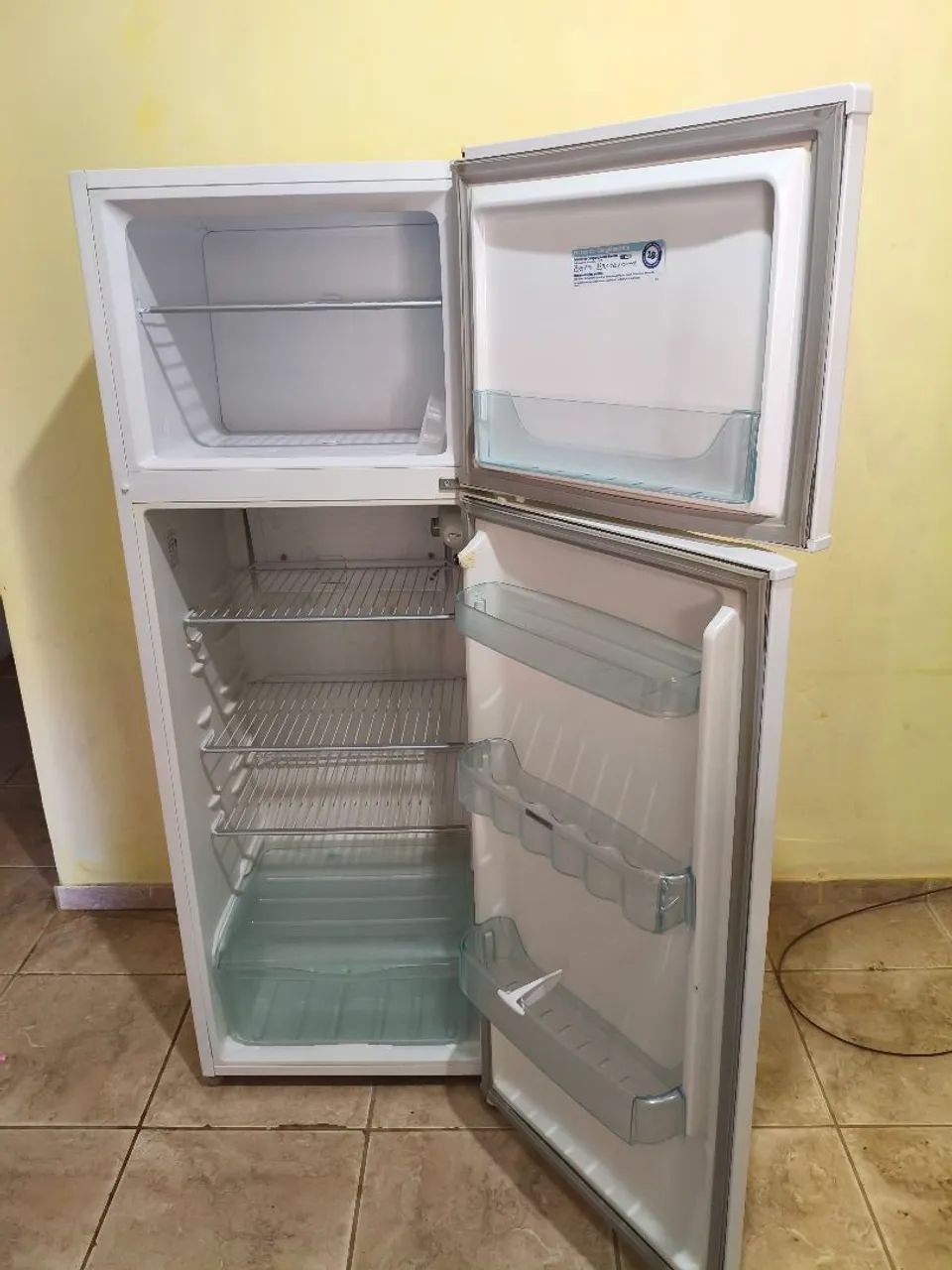 Geladeira  Electrolux DC37 127v - Foto 2