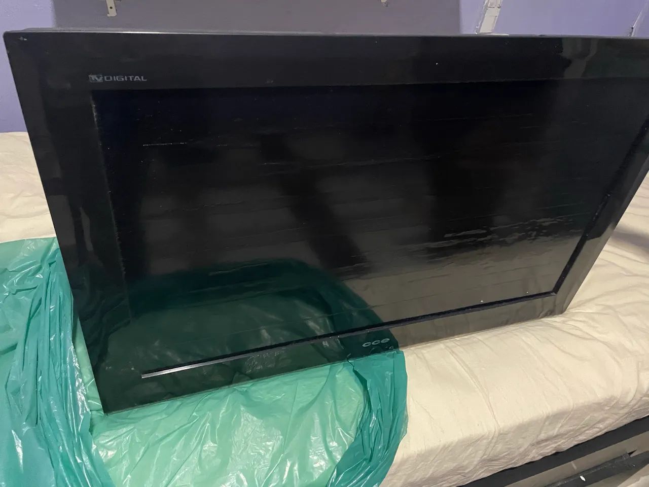 Vendo TV CCE LCD 32 - Foto 3