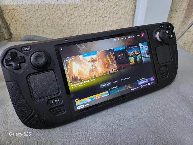 Steam Deck LCD 512GB SSD / 16GB RAM + Capa com Suporte, Película e