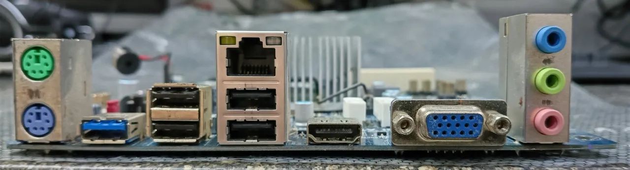 Placa Mãe Mini ITX com memória de 4GB - Foto 2
