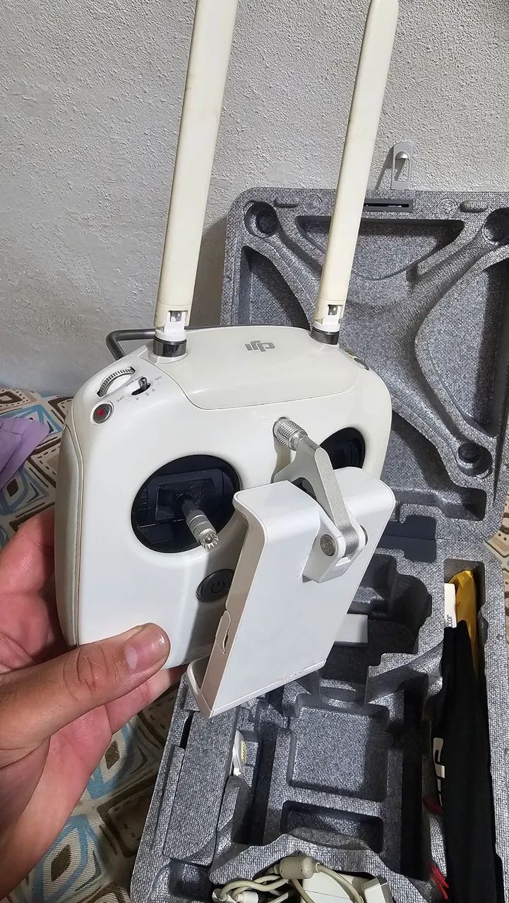 Drone DJI Phanto 4 - Foto 3