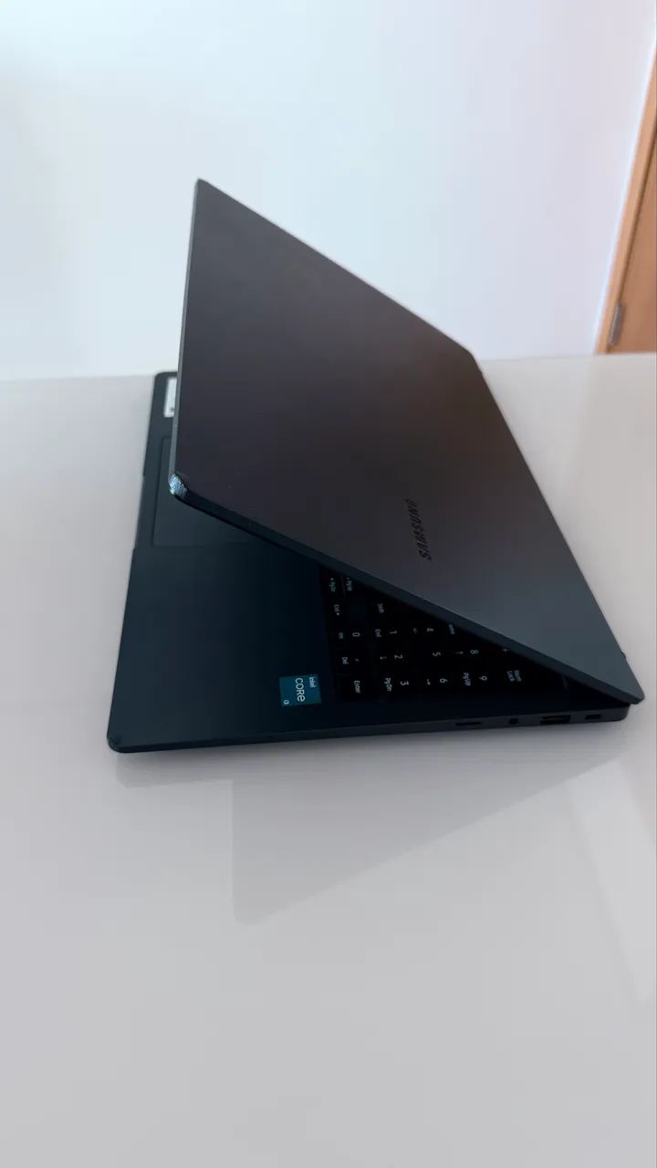 Samsung Galaxy Book2 i3 12ª Geração 8GB 256GB SSD